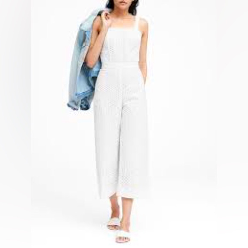 BANANA REPUBLIC | WHITE EYELET LACE JUMPSUIT | SZ 2 |NWOT